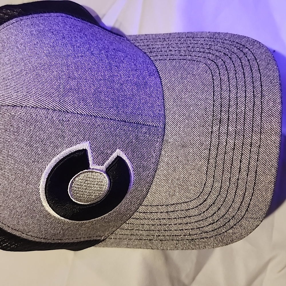 Monochromatic Trucker Hat Grey/Black